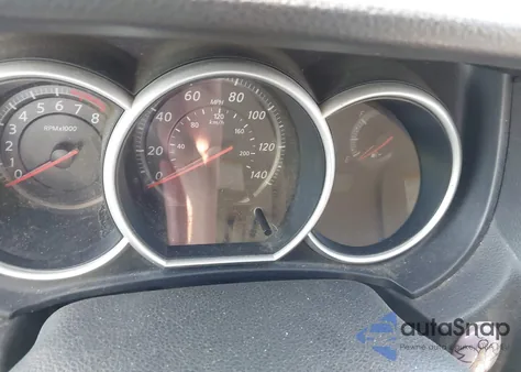 2010 Nissan Versa 1.8S z USA, uszkodzony, nr VIN 3N1BC1CPXAL389249